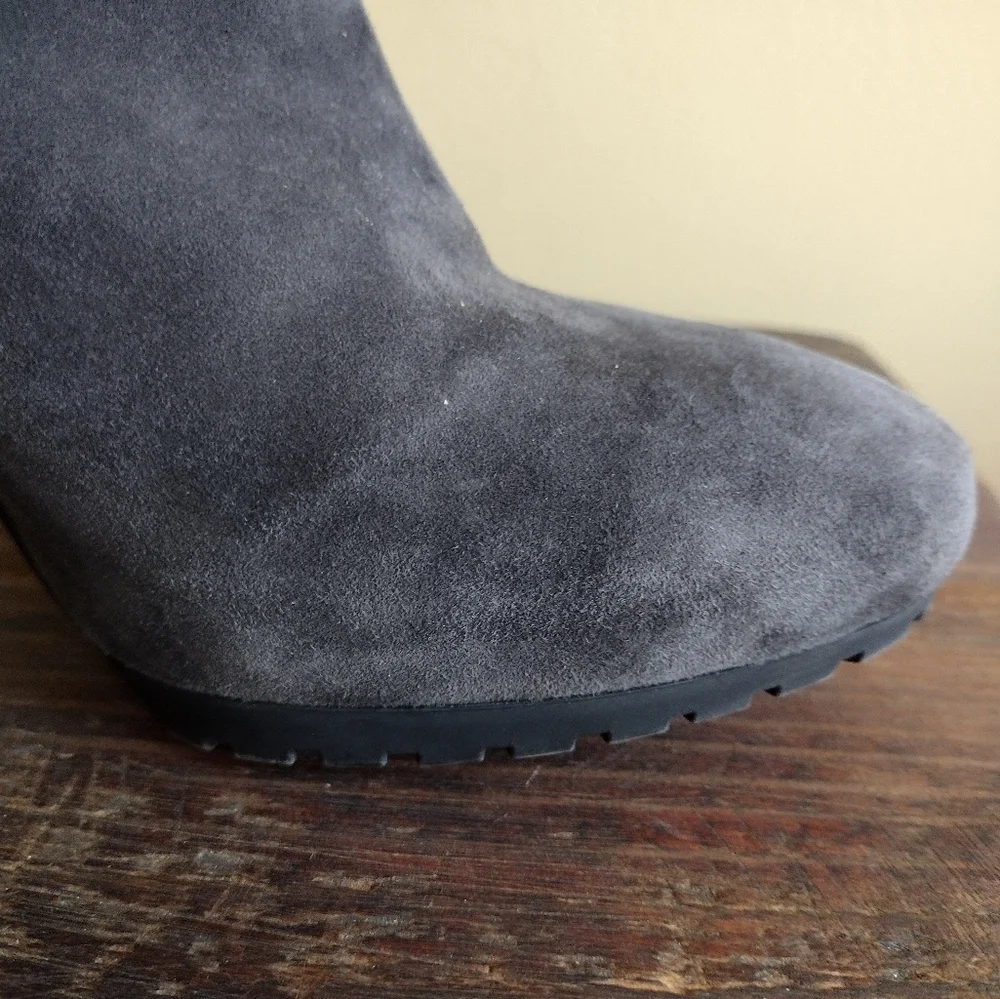 Aquatalia Gray Suede Black Fur Boots Size 10 - Picture 6 of 7